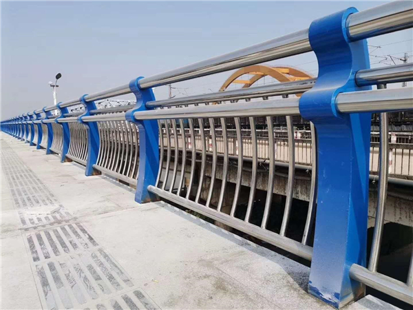 阳江304不锈钢复合管护栏的生产工艺揭秘