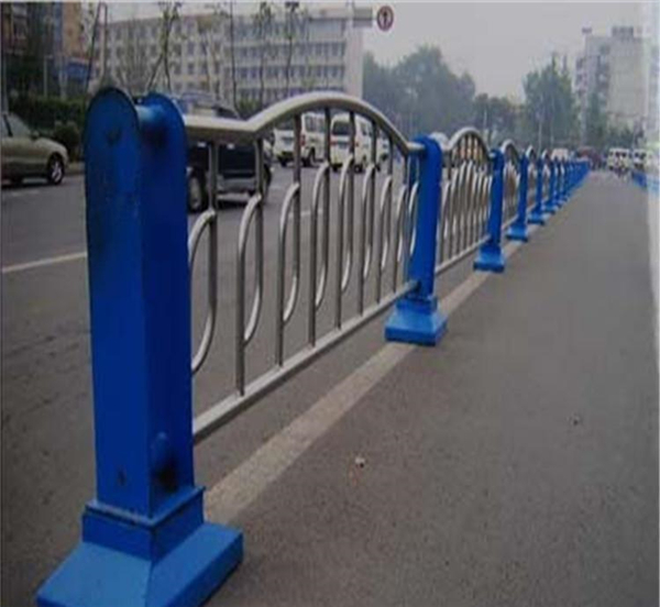 阳江不锈钢防撞栏杆生产制造工艺
